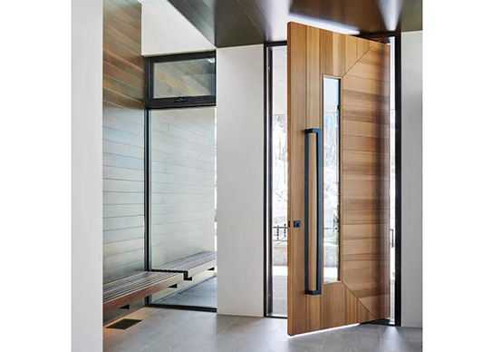 Importancia del diseño de la puerta principal del hotel para la experiencia de los huéspedes