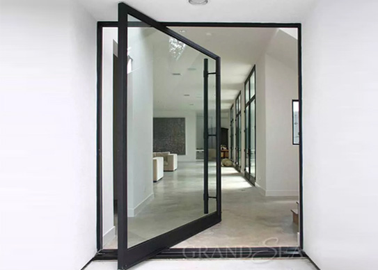 Soluciones modernas para puertas exteriores de hotel